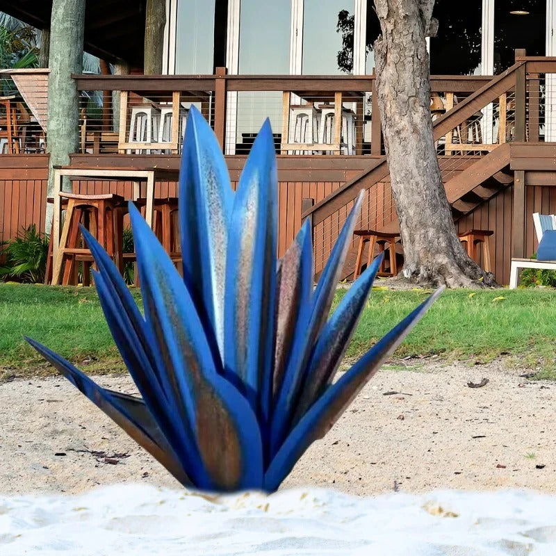 Metal Agave Sculpture with Weather-Resistant Steel and Rustic Finish, Indoor/Outdoor