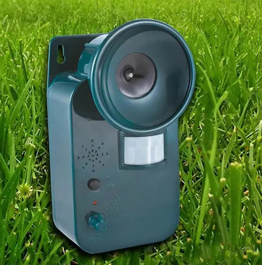 Ultrasonic Animal Repeller with 15-25kHz Adjustability and Motion Sensor, Battery Operated Zolana