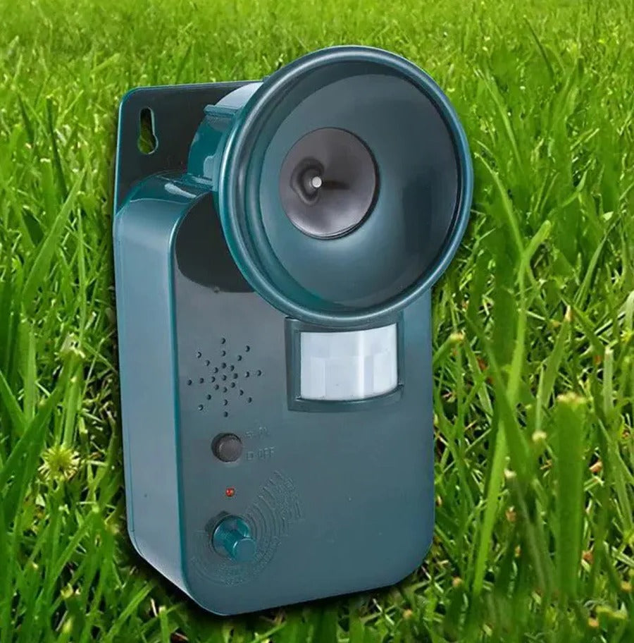 Ultrasonic Animal Repeller with Motion Sensor and Adjustable Frequency, Battery Operated