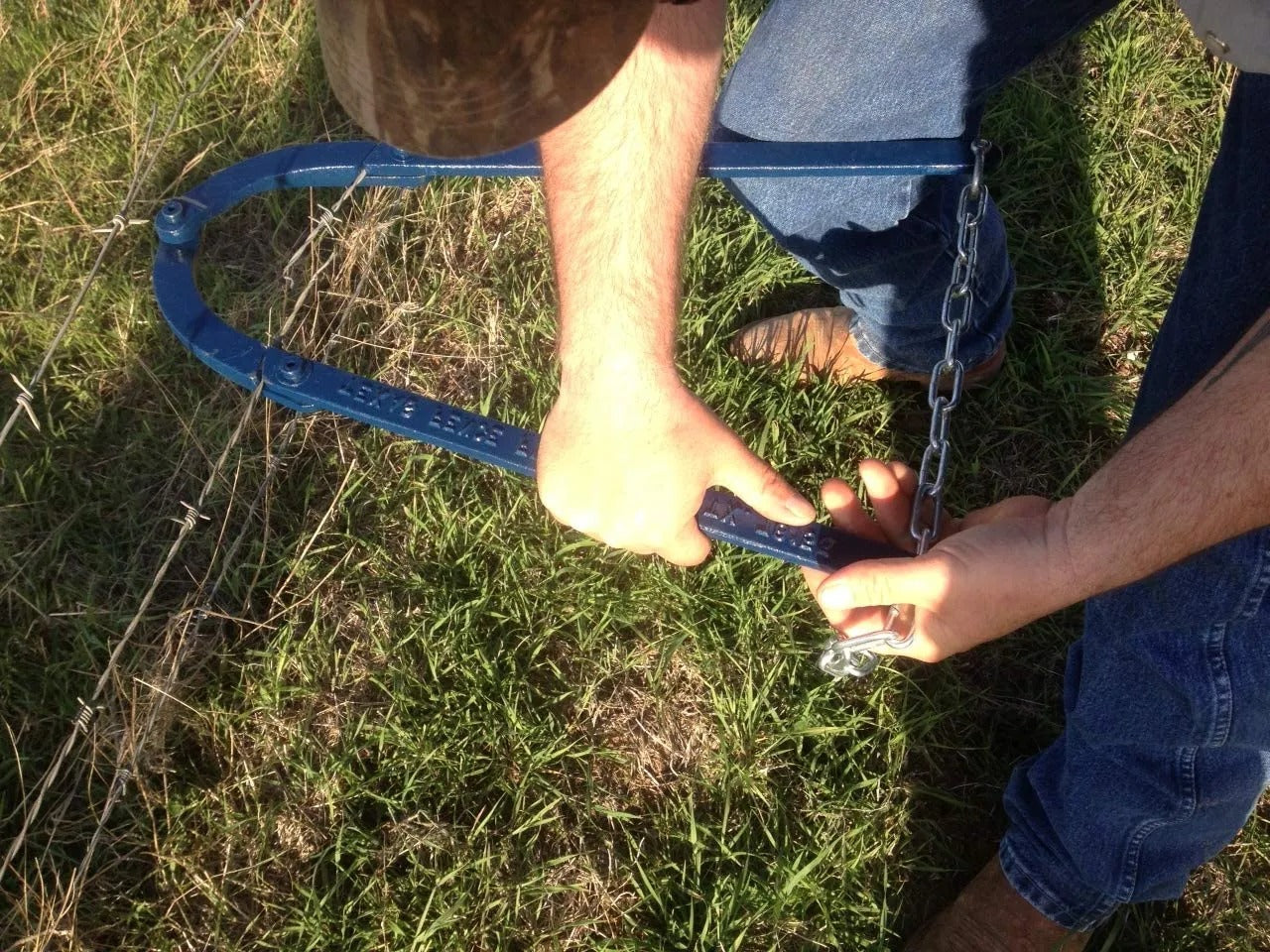 Fence Repair Tool with Single-Person Clamping and Targeted Tensioning, Steel Blue 48cm Zolana