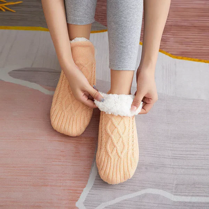 Thermal Socks with Non-Slip Grip and Cushioned Sole, Stretch Knit
